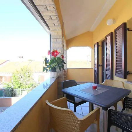 In Porec/istrien 10446 Apartment *