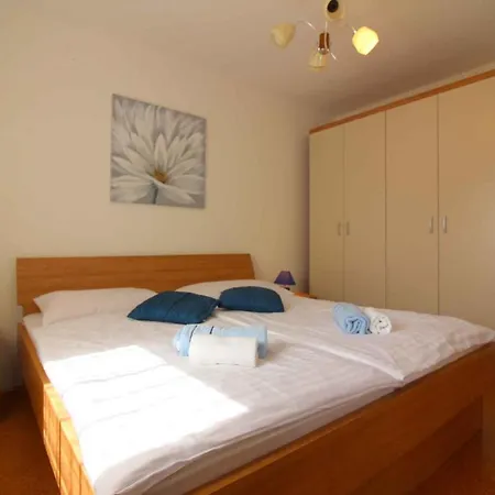 In Porec/istrien 10446 Apartment